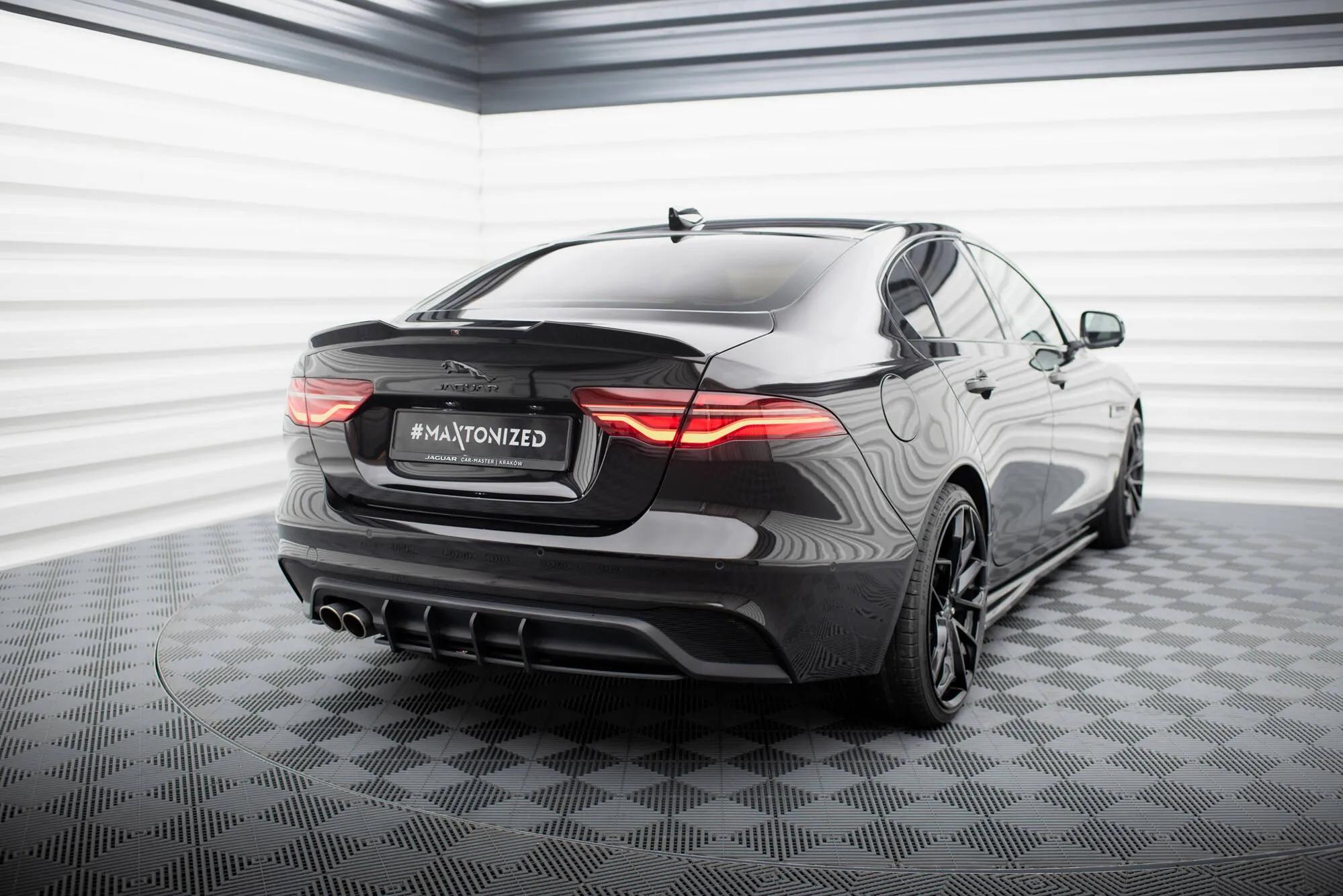 Diffuser Street Pro Jaguar XE X760 Facelift