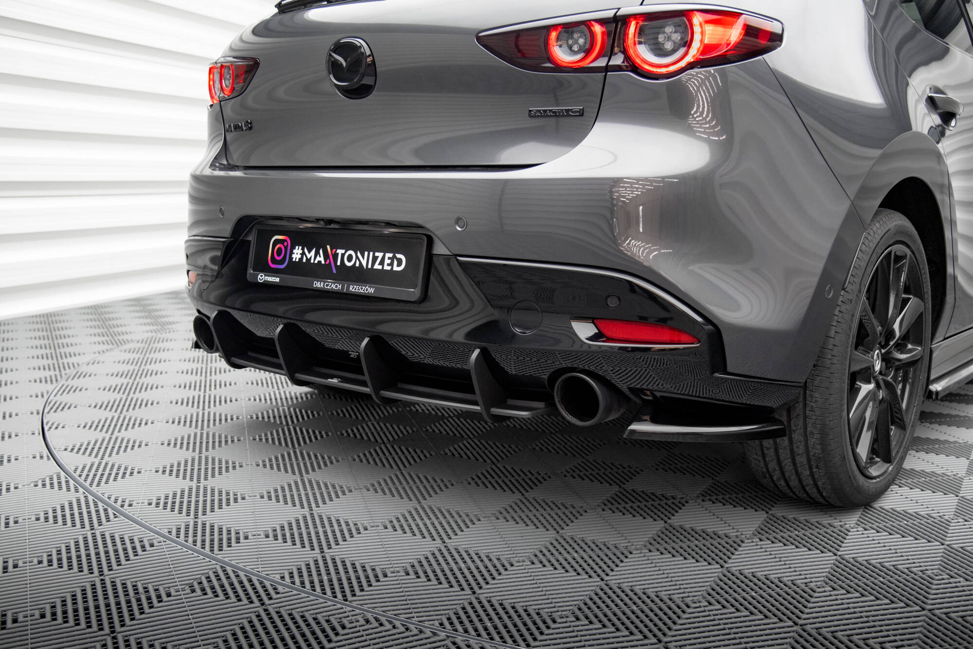 Diffuser Street Pro Mazda 3 Mk4