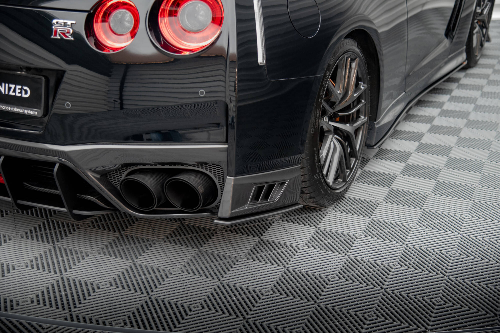 Bakre Flaps Street Pro Nissan GTR R35 Facelift