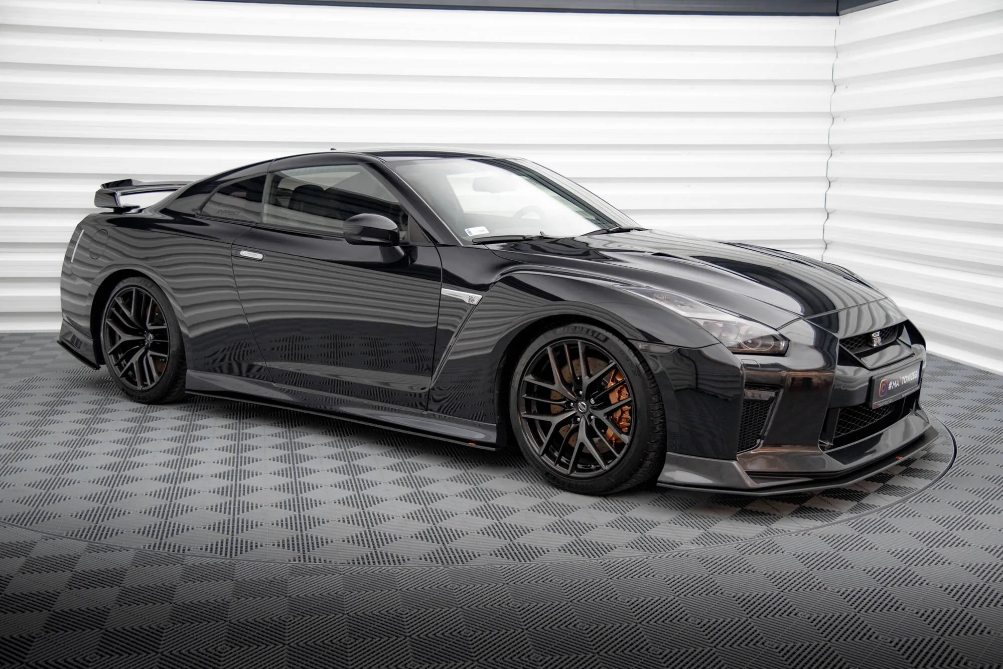 Sideskjørt Street Pro Nissan GTR R35 Facelift - Bilde 3