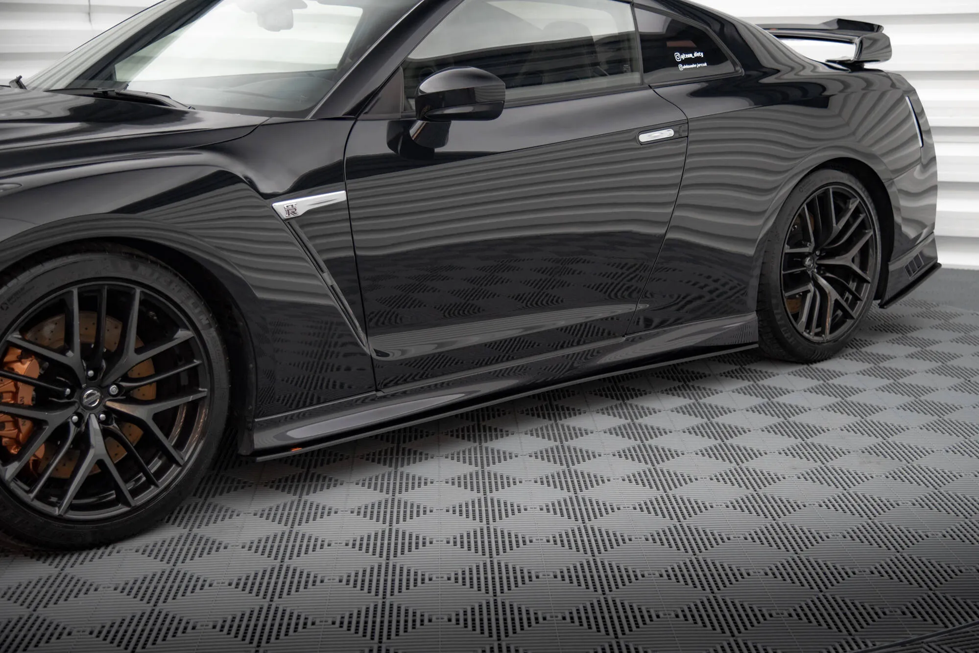 Sideskjørt Street Pro Nissan GTR R35 Facelift